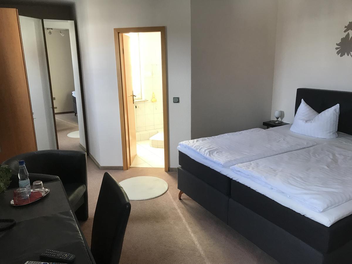 Hotel Am Maibaum Neuenrade ภายนอก รูปภาพ
